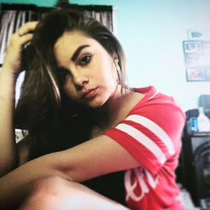 Meet your Posher, Alexis